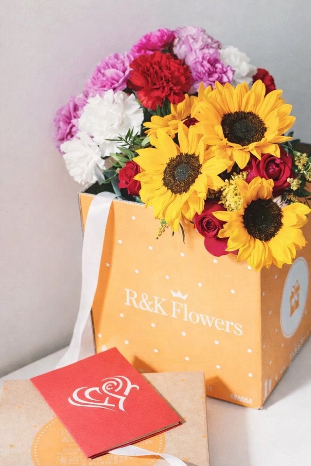 Flower box arrangement